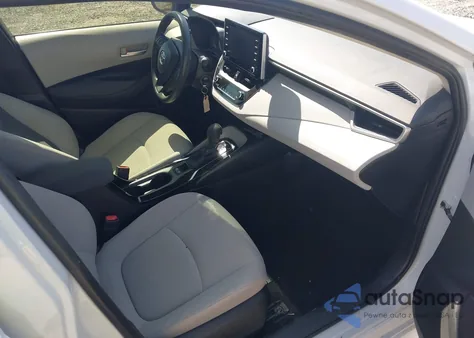 2021 Toyota Corolla Le z USA, uszkodzony, nr VIN JTDEPMAE1MJ188126